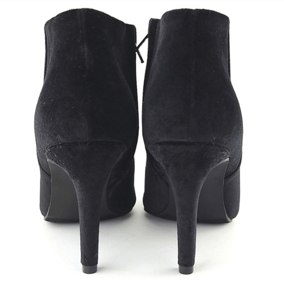 Old Navy Black Velvet  Heeled Ankle Boots Pointy Toe Side Zipper Size 8 - Picture 4 of 15